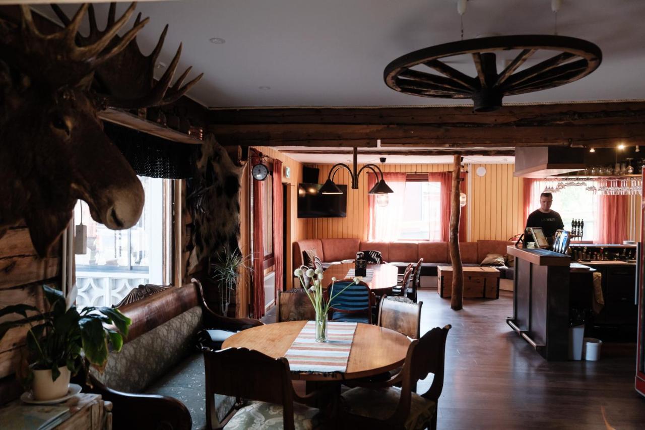 Bed & Breakfast Restaurang Sybarit Houtskar Exterior foto